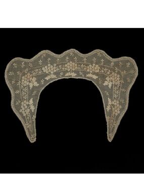 Vintage Delicate Tambour Lace Collar - Ecru